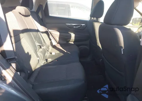 2017 Nissan Rogue S z USA, uszkodzony, nr VIN 5N1AT2MV6HC820800